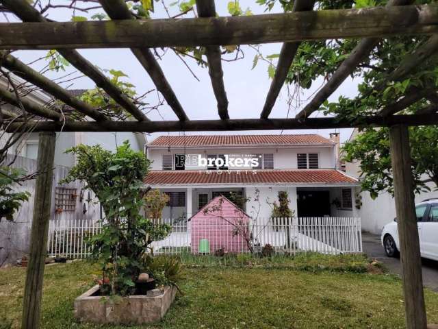 Casa Sobrado, 4 Dormitórios, 3 Vagas, a Venda, no Bairro Atuba, em Curitiba. REbrokers.