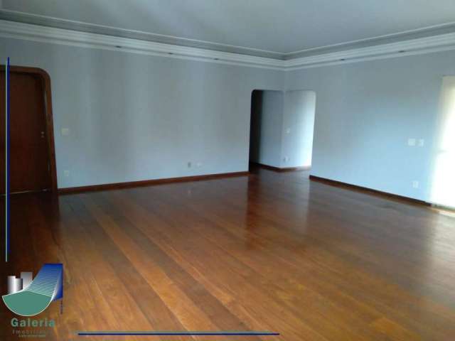 Apartamento com  4 quartos á venda, 261,36 m² - Centro