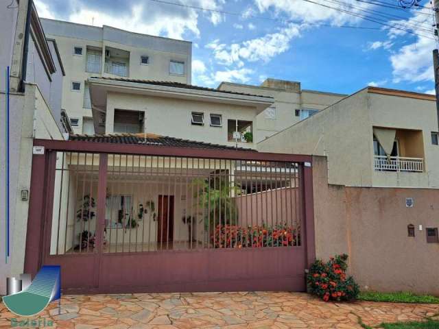 Casa em residencial fechado no jardim botânico