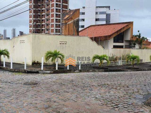 Casa com 3 dormitórios à venda, 211 m² por R$ 690.000,00 - Candelária - Natal/RN