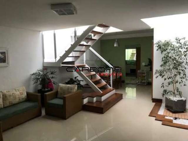 Casa com 3 quartos à venda na Rua Boris Meiches, Vila Oratório, São Paulo por R$ 950.000