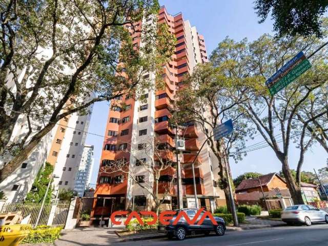 Apartamento com 3 quartos e 2 vagas à venda no Água Verde