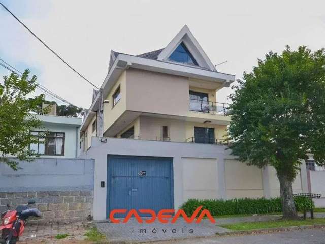 Casa com 3 quartos e 5 vagas à venda no Água Verde