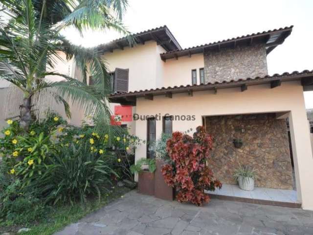 Casa com 7 quartos à venda no Fátima, Canoas , 369 m2 por R$ 800.000