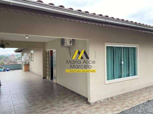 Casa com 3 dormitórios à venda, 111 m² por R$ 550.000,00 - Costa e Silva - Joinville/SC