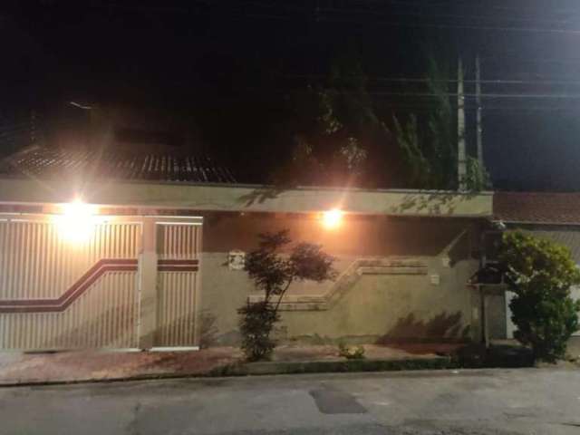 Casa para Venda em Taubaté, Residencial Novo Horizonte, 4 dormitórios, 2 suítes, 3 banheiros, 2 vagas