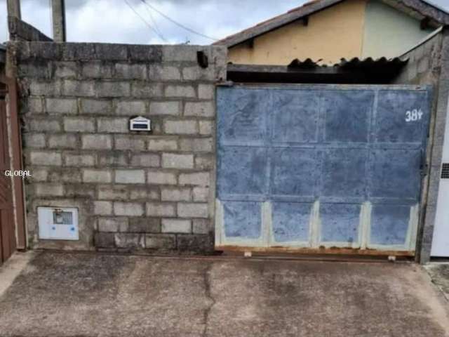 Casa para Venda em Taubaté, Itaim, 2 dormitórios, 1 banheiro, 2 vagas