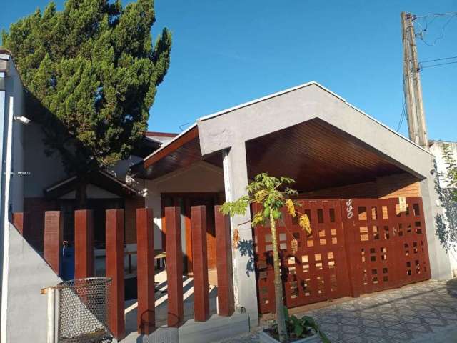 Casa para Venda em Taubaté, Residencial Sítio Santo Antônio, 3 dormitórios, 1 suíte, 2 banheiros, 2 vagas