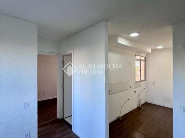 Apartamento com 2 quartos à venda na Avenida Família Gonçalves Carneiro, 441, Cavalhada, Porto Alegre, 40 m2 por R$ 160.000