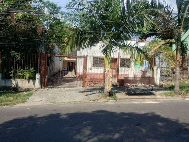 Casa com 5 quartos à venda na Rua Barão do Amazonas, 2182, Petrópolis, Porto Alegre, 200 m2 por R$ 480.000