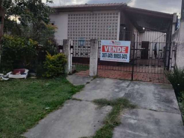 Casa à venda na Rua Raul Caron, 679, Capão da Imbuia, Curitiba por R$ 385.000