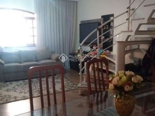 Casa com 3 quartos à venda na Rua Pindorama, 211, Jordanópolis, São Bernardo do Campo, 287 m2 por R$ 750.000