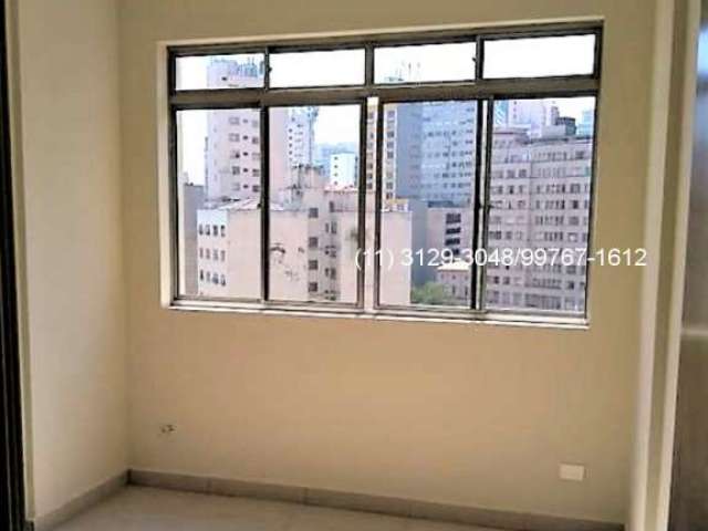 Apartamento totalmente reformado à Venda com 02 dormitórios sendo 01 suíte, sala, cozinha