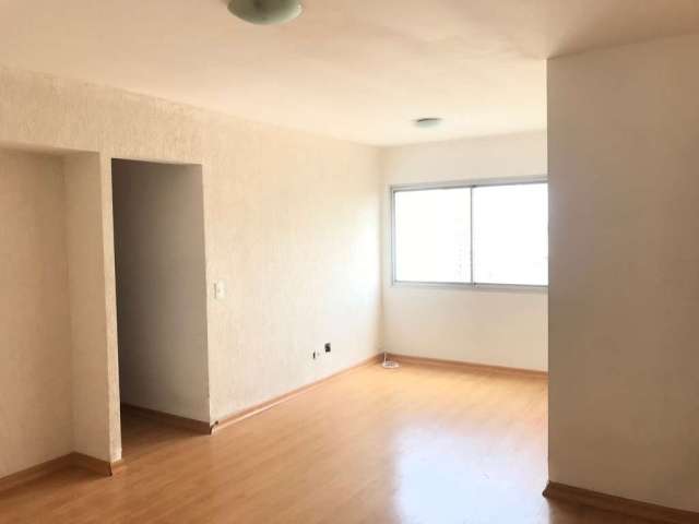 Belíssimo apartamento com 96 metros quadrados, 03 dormitórios, sendo 01 suíte, andar alto, 01 vaga fixa, lazer com piscina, churrasqueira