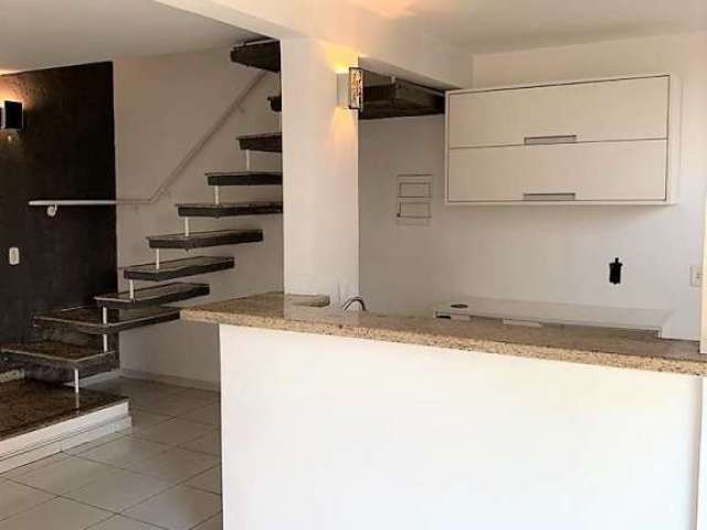 Belíssimo apartamento duplex com 01 suite, cozinha americana, sala ampla e lavanderia