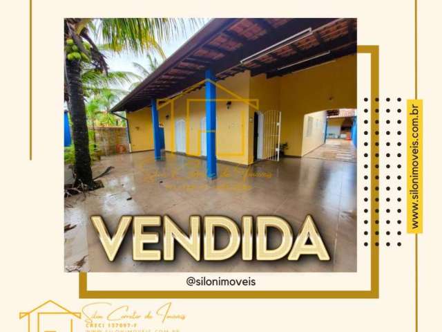 Casa para Venda em Itanhaém, Jardim Grandesp, 4 dormitórios, 1 suíte, 3 banheiros, 4 vagas