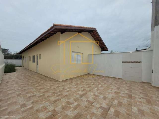 Casa para Venda em Itanhaém, Nova Itanhaém, 2 dormitórios, 1 suíte, 2 banheiros, 4 vagas