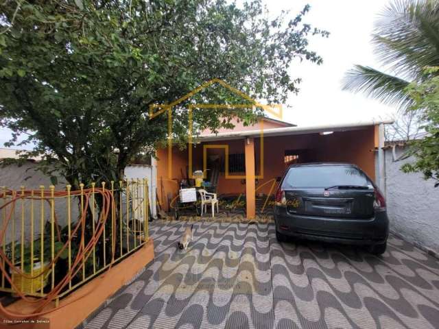 Casa para Venda em Itanhaém, Jardim Guacyra, 2 dormitórios, 1 suíte, 2 banheiros, 3 vagas
