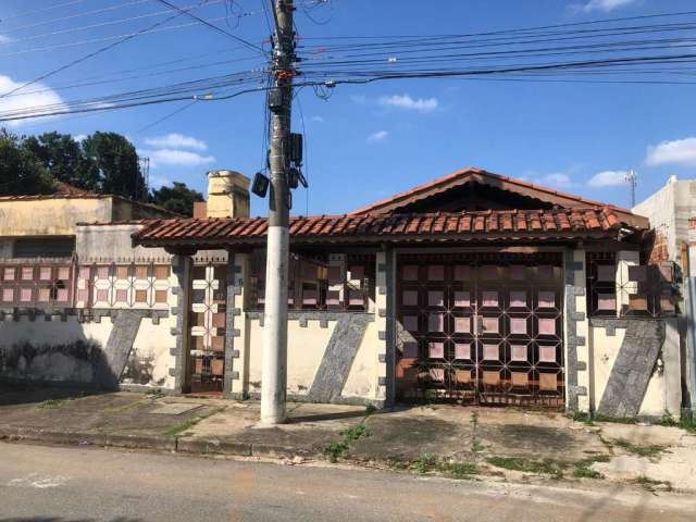 Casa com 3 dormitórios à venda por R$ 550.000 - Parque Senhor do Bonfim - Taubaté/SP