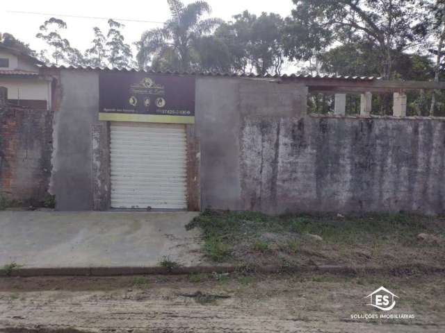 Chacará com amplo terreno no parque navarro a venda