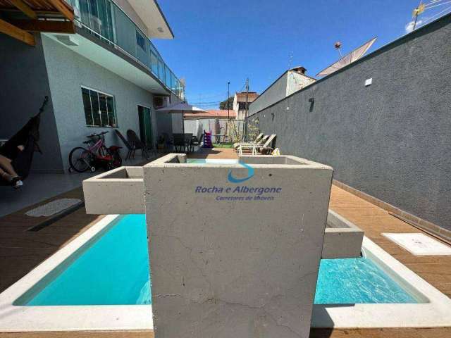 Linda Casa recém reformada o Jd. Casa Grande em Cambé 3 quartos sendo 1 suíte salas lavabo gourmet com lavabo piscina aquecida 2 vagas paralelas