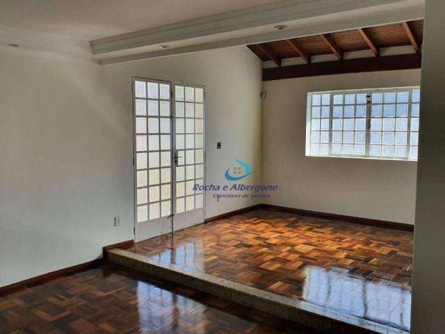 Oportunidade Casa em Cambé frente ao Zezão 3 quartos com armários sendo 1 suíte duas salas com piso madeira lavabo banheiro social cozinha planejada