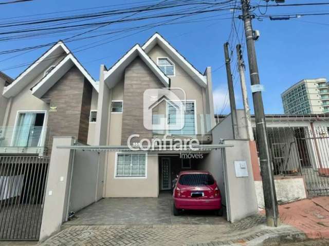 Sobrado Triplex com ático