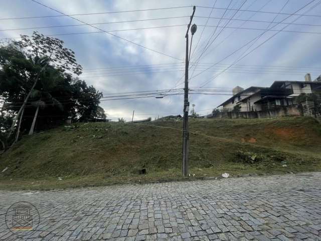 Terreno à venda no Itoupava Norte, Blumenau  por R$ 680.000