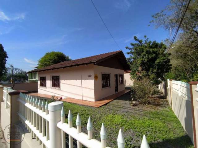 Casa com 3 quartos para alugar em Água Verde, Blumenau , 100 m2 por R$ 2.500