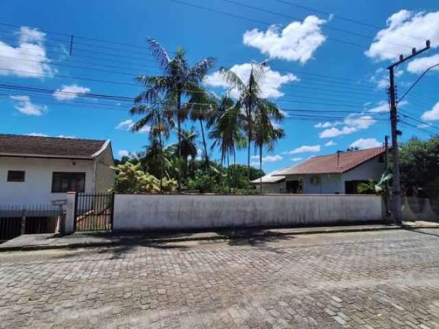 Terreno à venda no Velha, Blumenau  por R$ 349.900