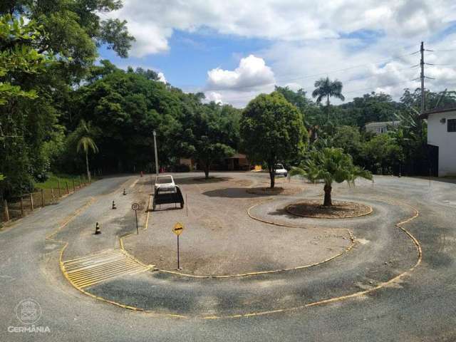 Terreno comercial à venda no Velha, Blumenau  por R$ 2.600.000