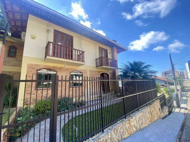 Casa com 4 quartos à venda na Vila Nova, Blumenau , 285 m2 por R$ 1.300.000