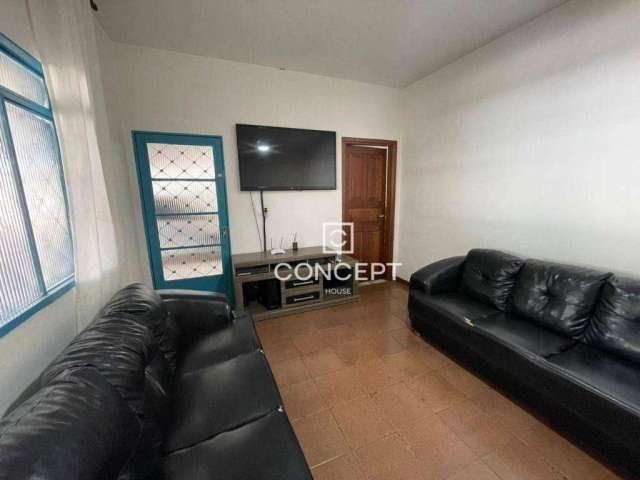 Casa com 3 dormitórios à venda, 200 m² por R$ 470.000,00 - Jardim Aeroporto - Várzea Grande/MT