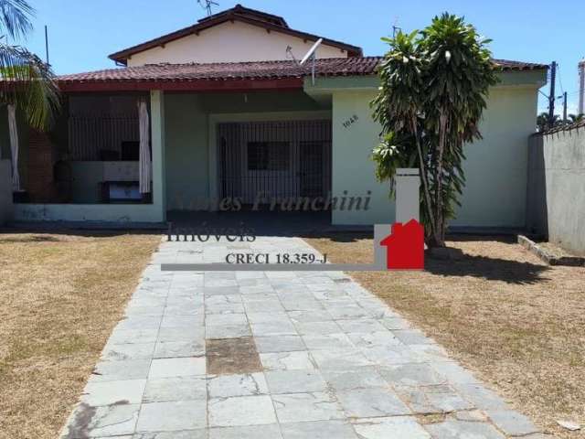 Casa com 3 quartos à venda no Loteamento Vila Indaiá, Caraguatatuba  por R$ 500.000