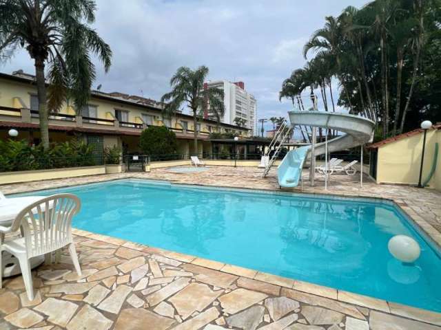 Casa em condominio fechado na região central de bertioga.