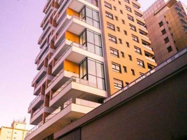 Apartamento de alto padrão com vista panorâmica e pé direito duplo nos Jardins