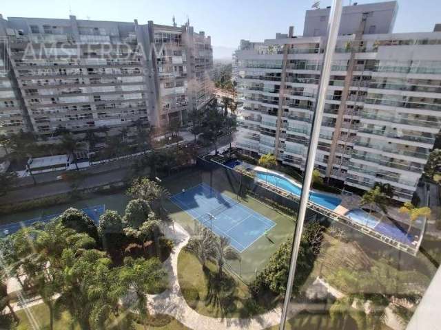 Apartamento à venda na Riviera de São Lourenço módulo 8 com clube compartilhado