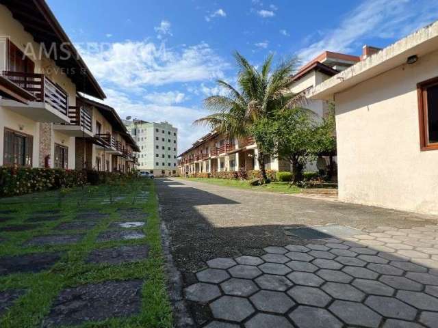 Casa em condomínio a 200 metros da praia mobiliada.