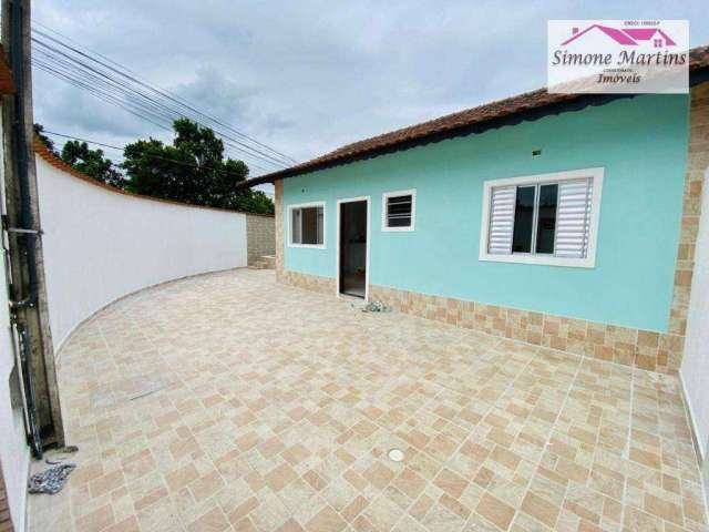 Oportunidade, casa nova com amplo espaço no quintal por apenas R$279.000,00 na praia de Mongaguá