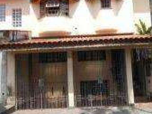 Sobrado com 3 dormitórios à venda, 218 m² por R$ 1.060.000,00 - Jardim - Santo André/SP