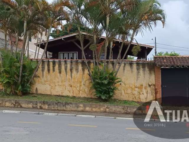 Casa com 3 dormitórios em Terra preta/Mairiporã - R$ 800 mil