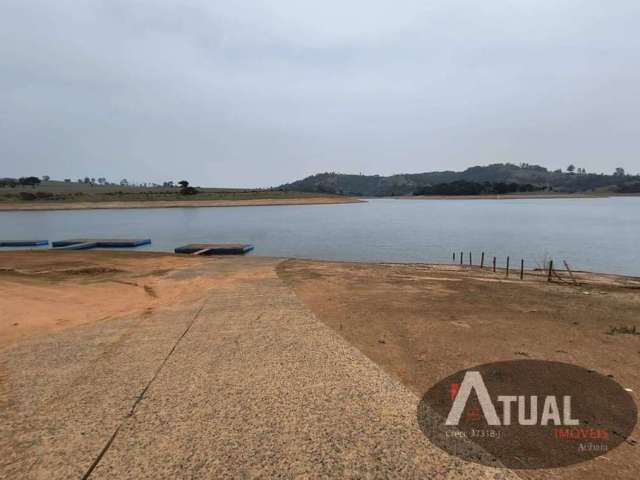 Terreno em condominio pé na agua piracaia a 90km de sp.