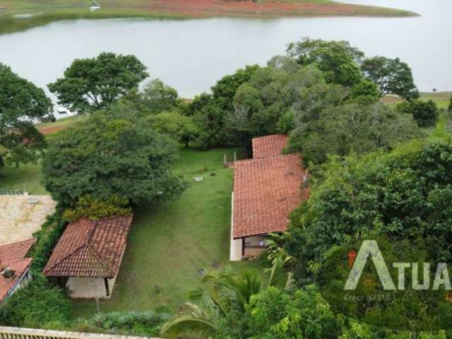 Chácara na beira da represa de de Piracaia - R$1.200.00,00