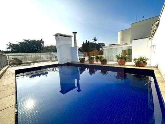 Alto de Pinheiros - Linda Cobertura Duplex 460m², com 4 dormitórios, sendo 2 suítes, living amplo, espaço externo amplo com piscina, solarium e churrasqueira, 4 vagas.