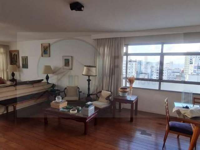 Higienópolis - Excelente apto. 170m², 3 dormitórios sendo 1 suíte, 4 banheiros, living para dois ambientes, dep. de empregada, piso de madeira, 2 vagas de garagem. Lazer completo.