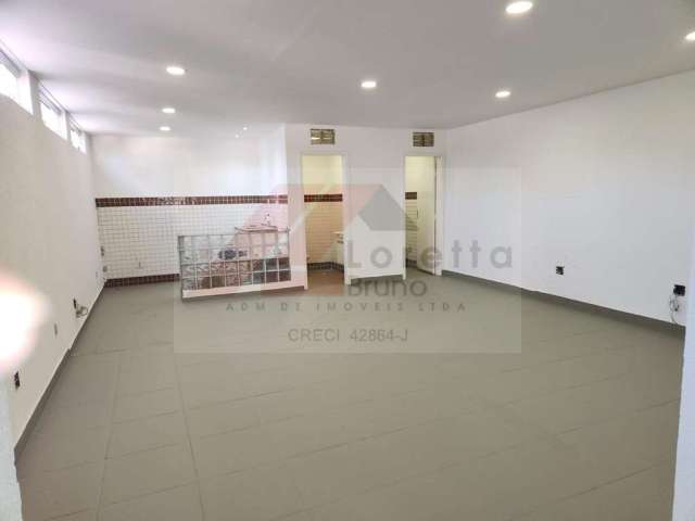 Vila Leopoldina - Sobreloja 338m², com 5 salas interligadas, 3 banheiros, copa, luminárias e ar condicionado, piso em porcelanato. Porta de entrada com acionamento eletrônico.