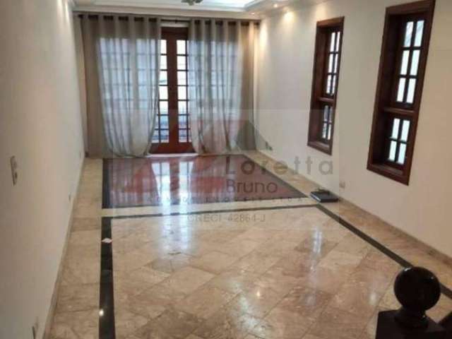 Pq. Jabaquara Sobrado 152m², com 3 suítes (todas com sacada), living amplo, 5 banheiros, piso porcelanato,arejada, cozinha espaçosa, churrasqueira, 4 vagas. Estuda Permutas em todas as regiões!