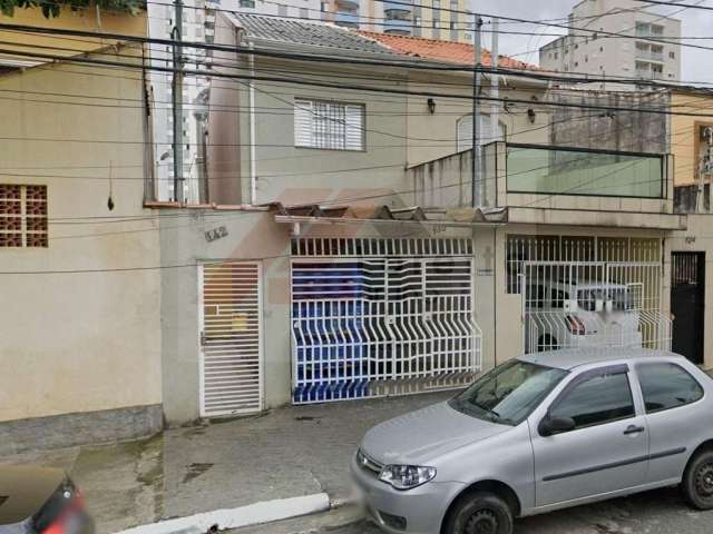 Tatuapé - Sobrado 74m², Ótima Oportunidade, com 2 dormitórios, sendo 1 suíte, lavabo, living amplo, quintal e 1 vaga. Excelente localização na R Caetano de Campos.