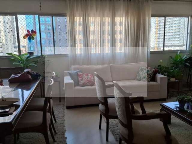 Imperdível! Apartamento à venda em São Paulo-SP, Vila Cordeiro. 4 quartos, 1 suíte, 2 salas, 4 banheiros, 2 vagas, 160m².