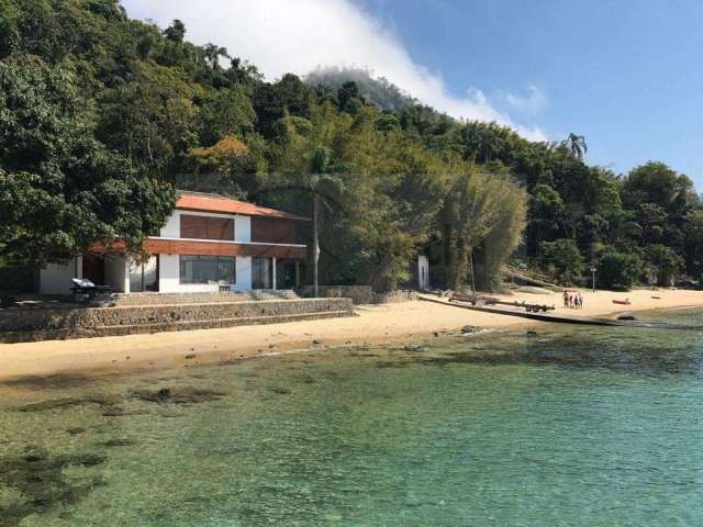 Linda casa de frente para a praia em Angra dos Reis - 6 dormitórios sendo 1 suíte